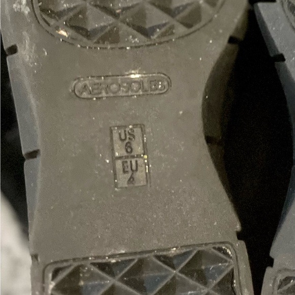 AEROSOLES - Picture 3 of 3